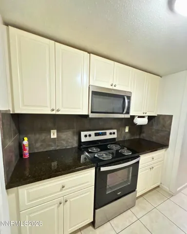 $1,895 | 1995 Trainer Way, Reno, NV 89512