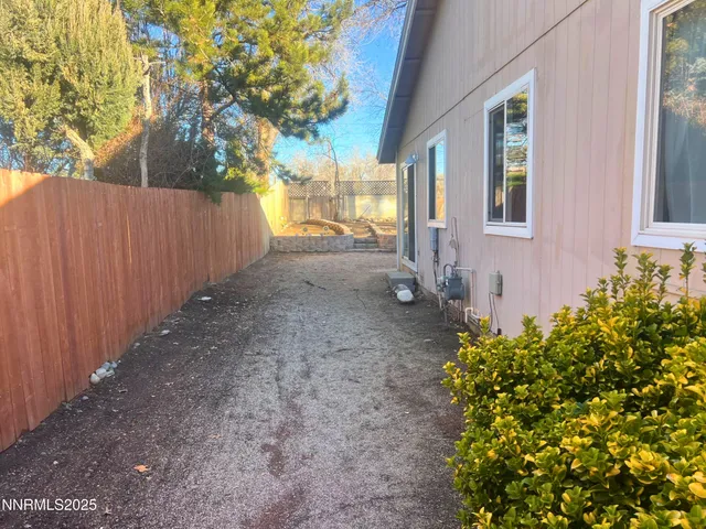 $1,895 | 1995 Trainer Way, Reno, NV 89512