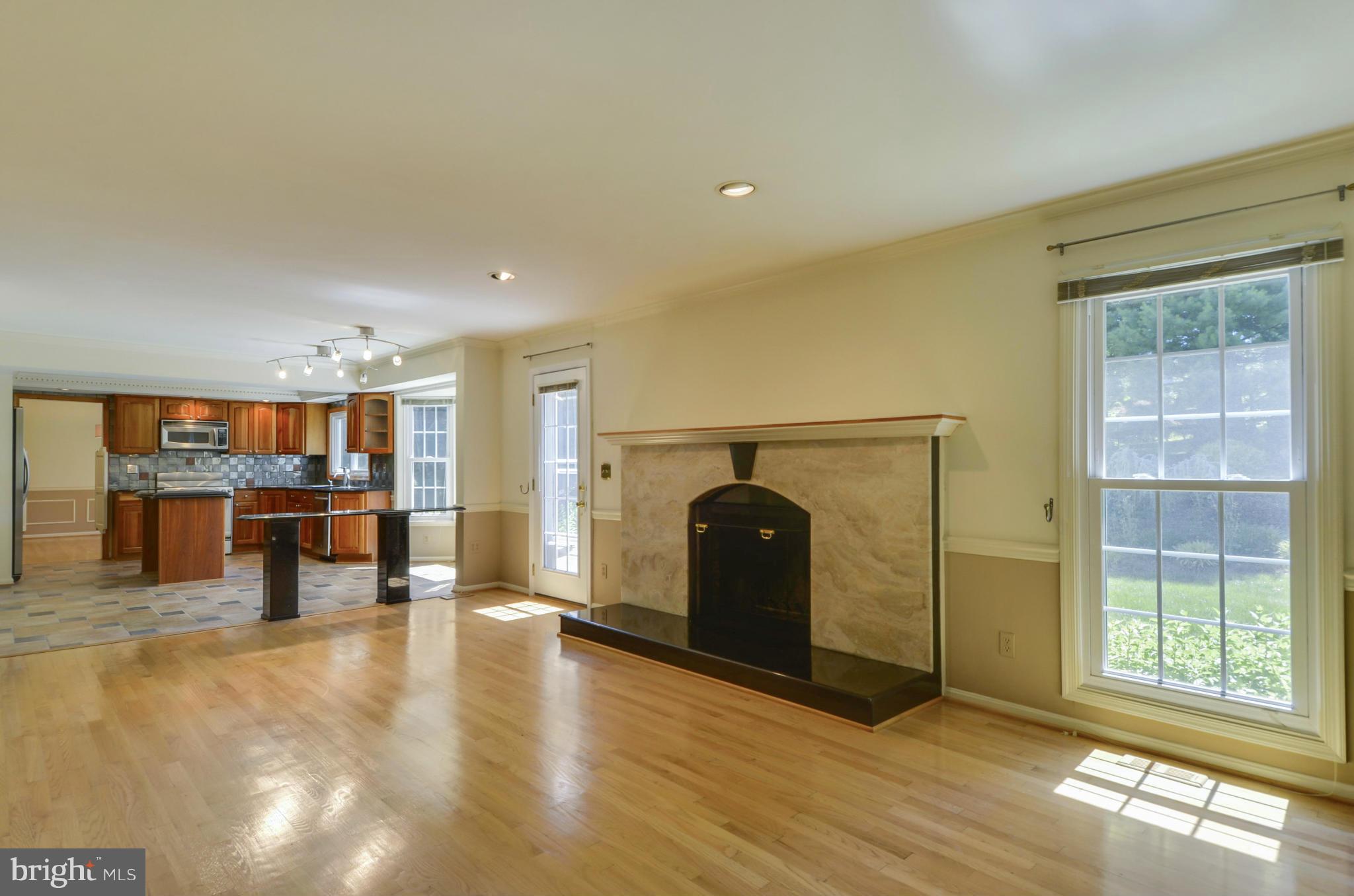 12119 Triple Crown Road North Potomac, MD 20878 - Photo 14 of 30 Open to the breakfast area & kitchen