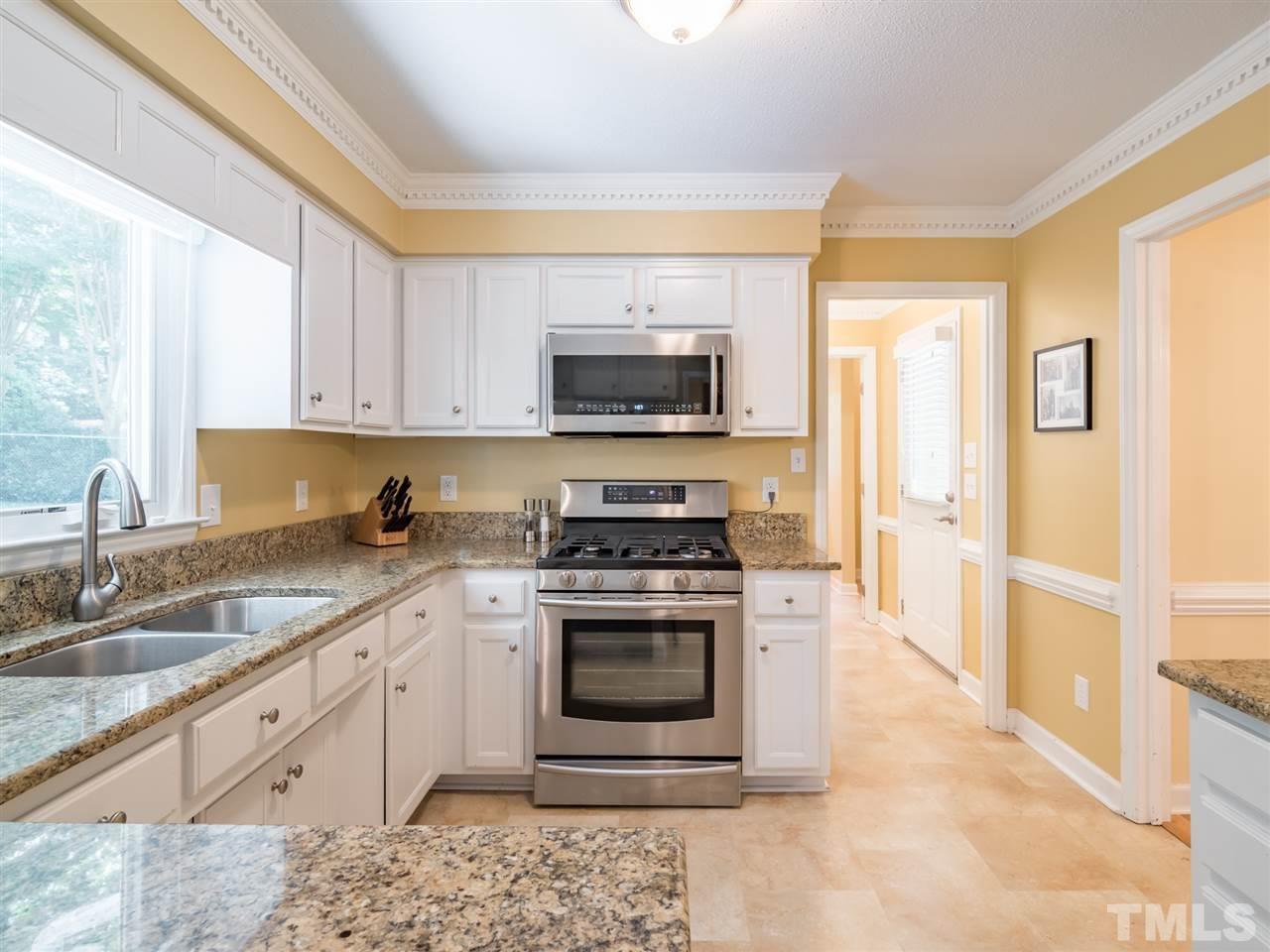 2321 Pastille Lane Raleigh, NC 27612 - Photo 10 of 30