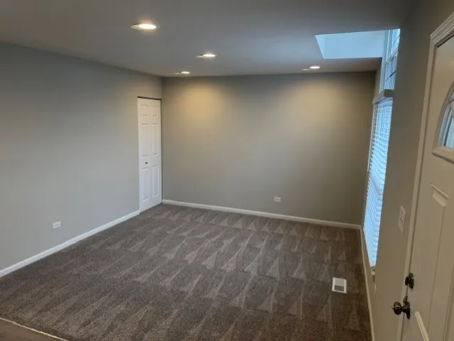 $249,000 | 588 Nantucket Way, Unit 2, Island Lake, IL 60042