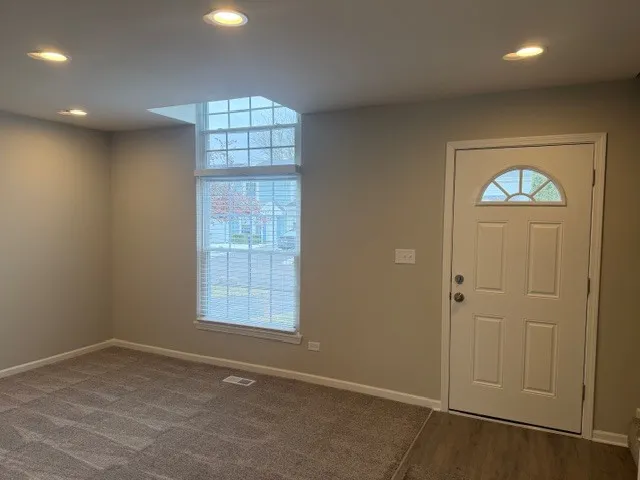 $249,000 | 588 Nantucket Way, Unit 2, Island Lake, IL 60042