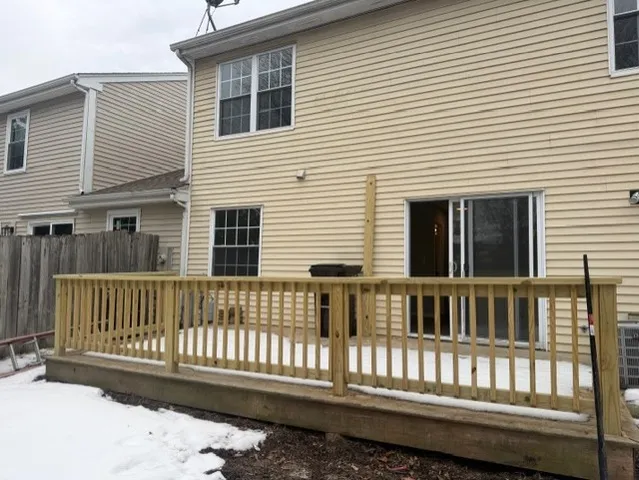 $249,000 | 588 Nantucket Way, Unit 2, Island Lake, IL 60042