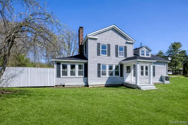 $625,000 | 2218 Wixom Road, Commerce Township, MI 48382