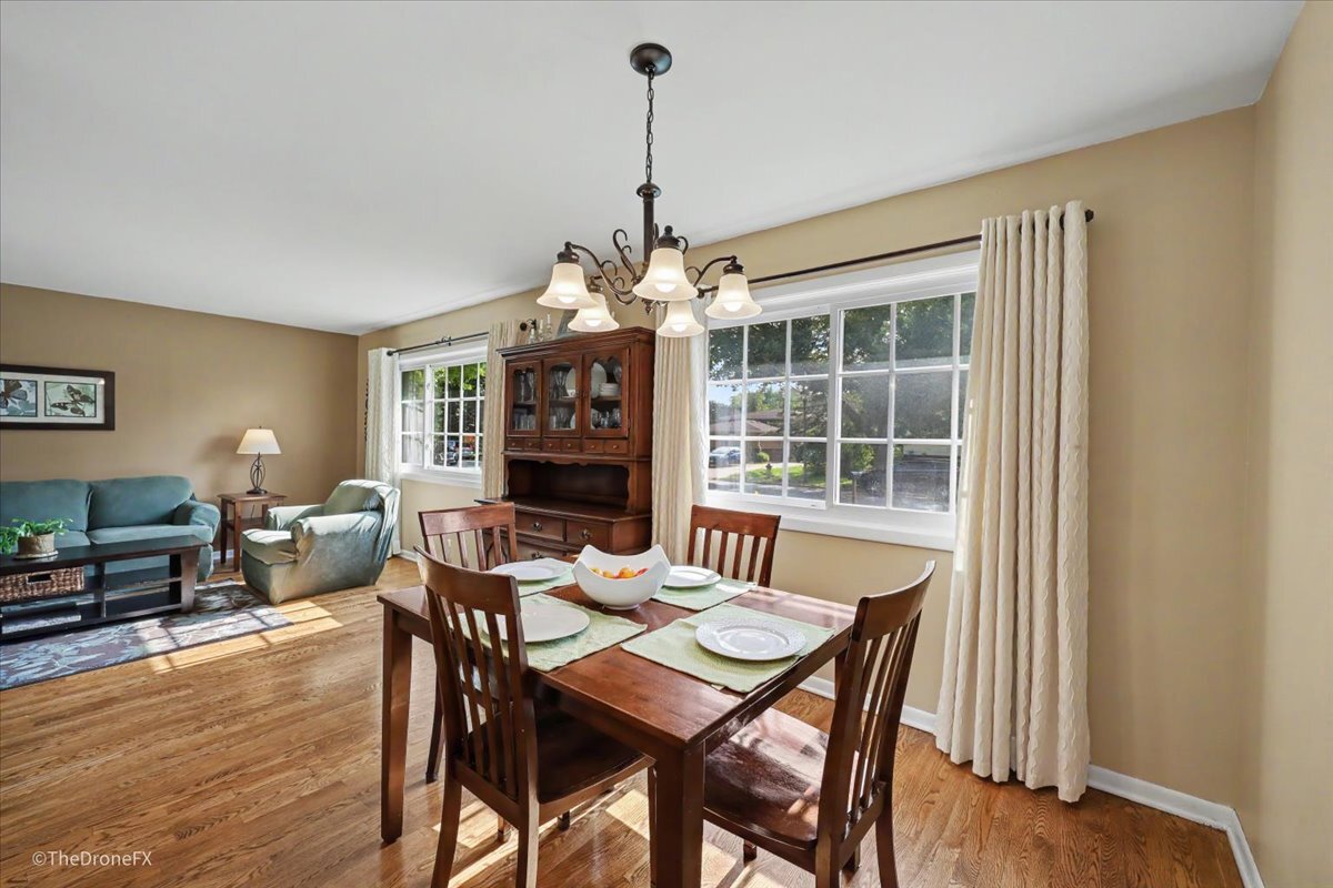 767 North Willow Road Elmhurst, IL 60126 - Photo 8 of 36