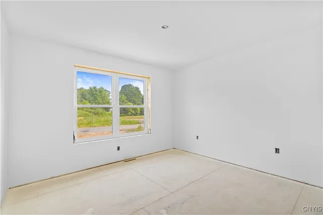 $524,900 | 21 Glendale Avenue, Whitesboro, NY 13492