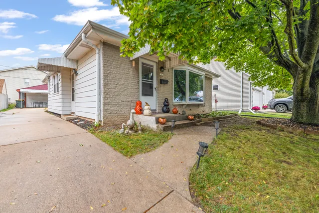 $279,900 | 2343 South 95th Street, West Allis, WI 53227