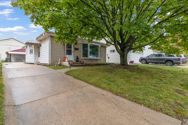 $279,900 | 2343 South 95th Street, West Allis, WI 53227