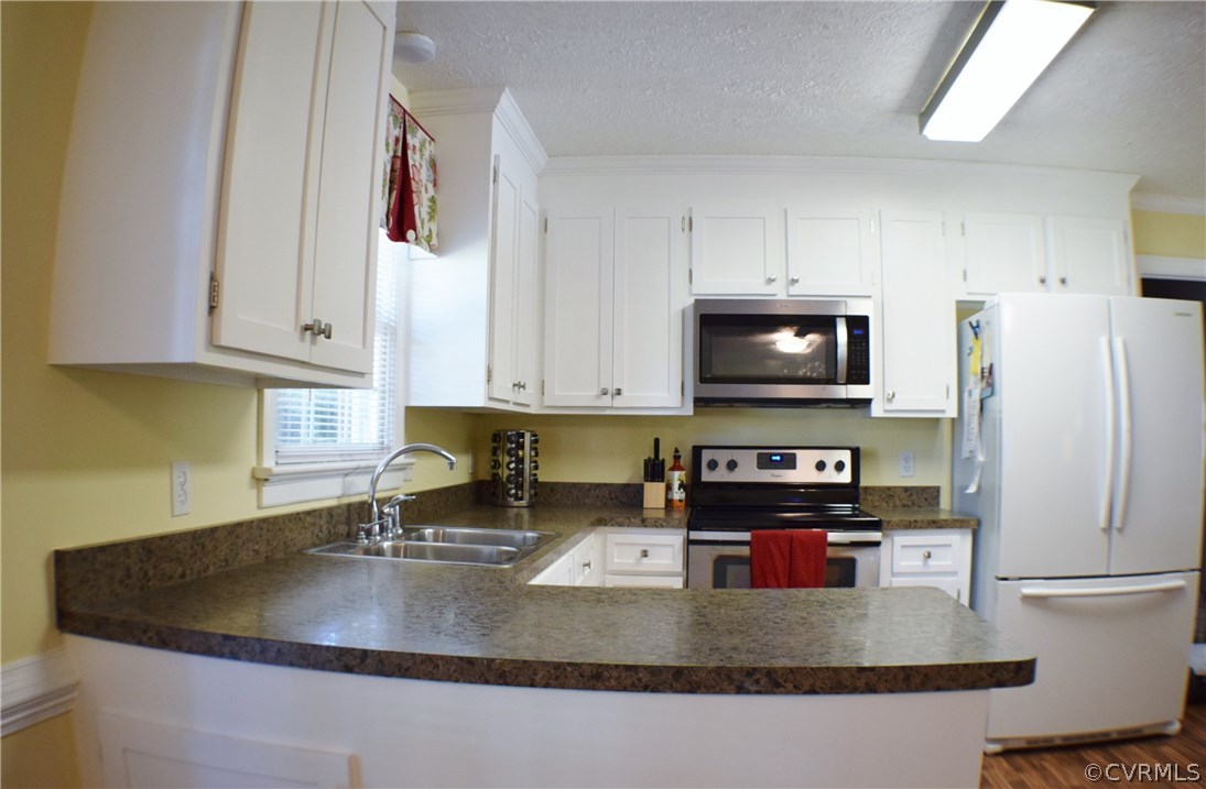 2120 Camborne Road North Chesterfield, VA 23236 - Photo 6 of 22 Gallery Image 6