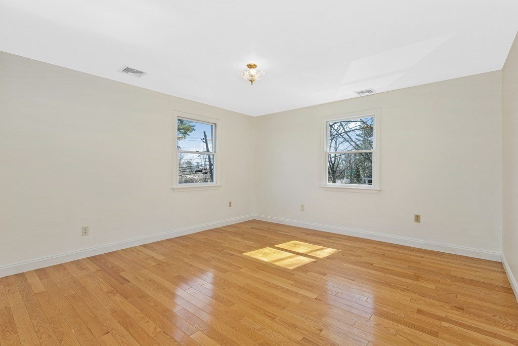 32 River Road Weston, MA 02493 - Photo 25 of 36 Gallery Image 25
