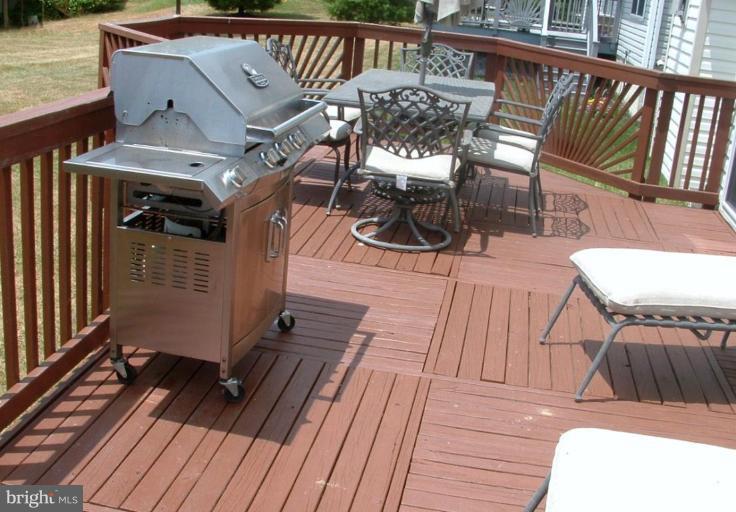 9715 Watts Road Owings Mills, MD 21117 - Photo 23 of 23 Deck