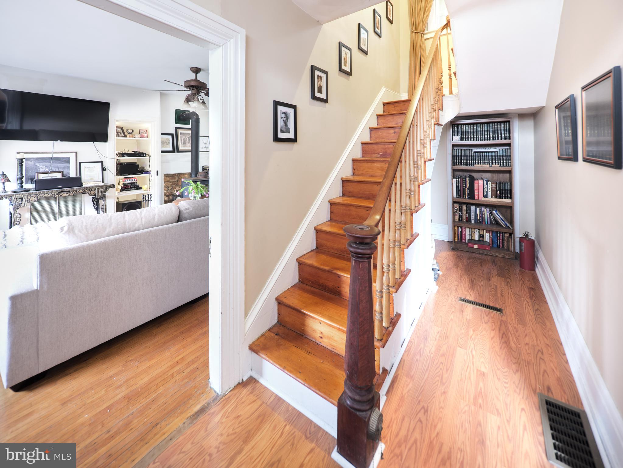 1090 Almshouse Road Jamison, PA 18929 - Photo 3 of 46