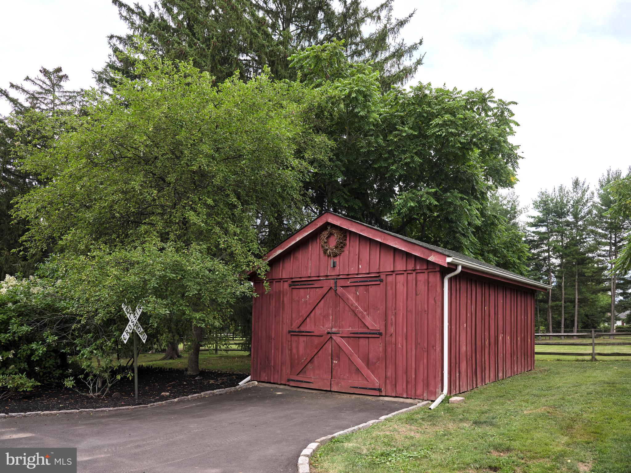 1090 Almshouse Road Jamison, PA 18929 - Photo 36 of 46