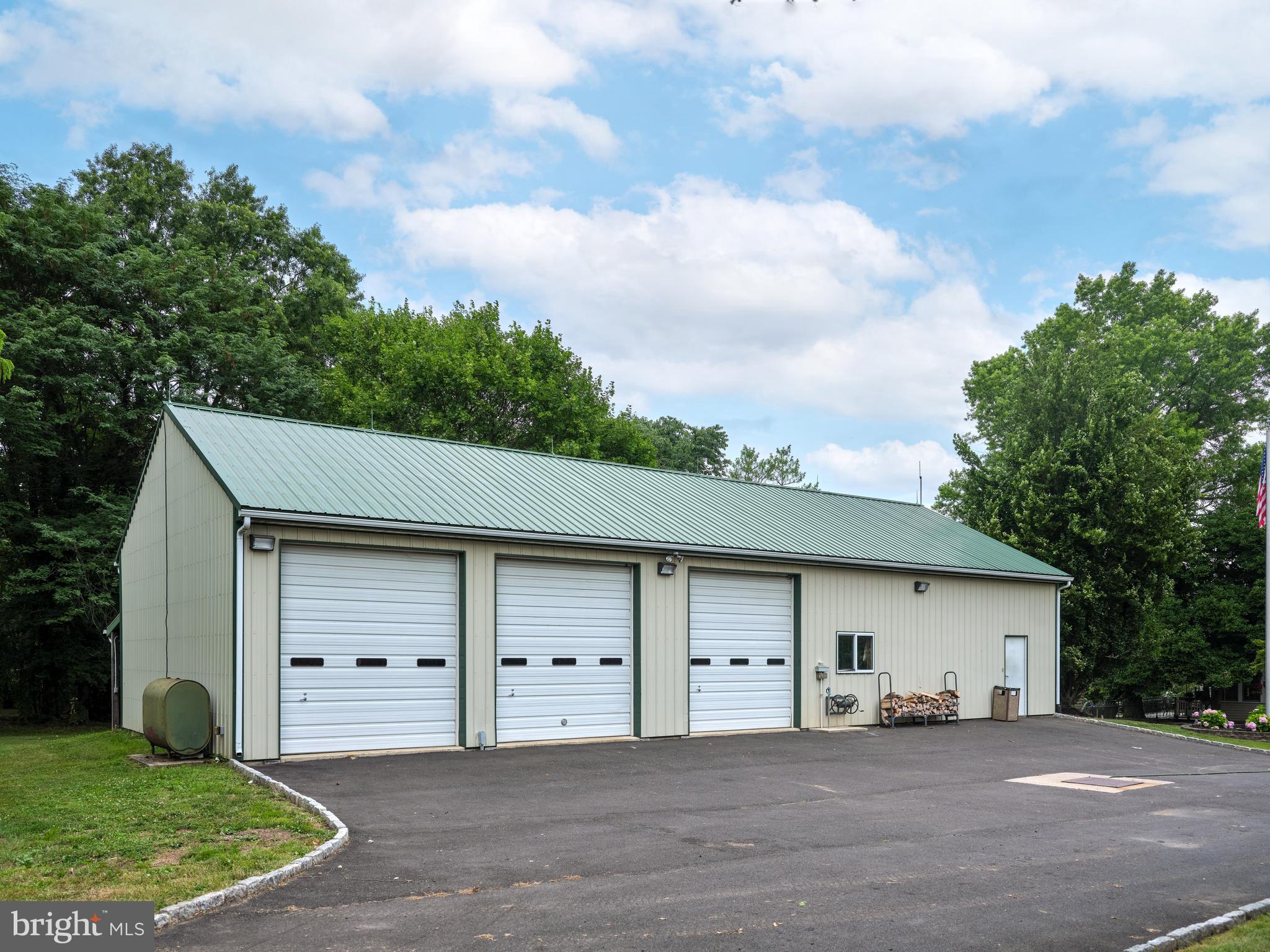 1090 Almshouse Road Jamison, PA 18929 - Photo 38 of 46