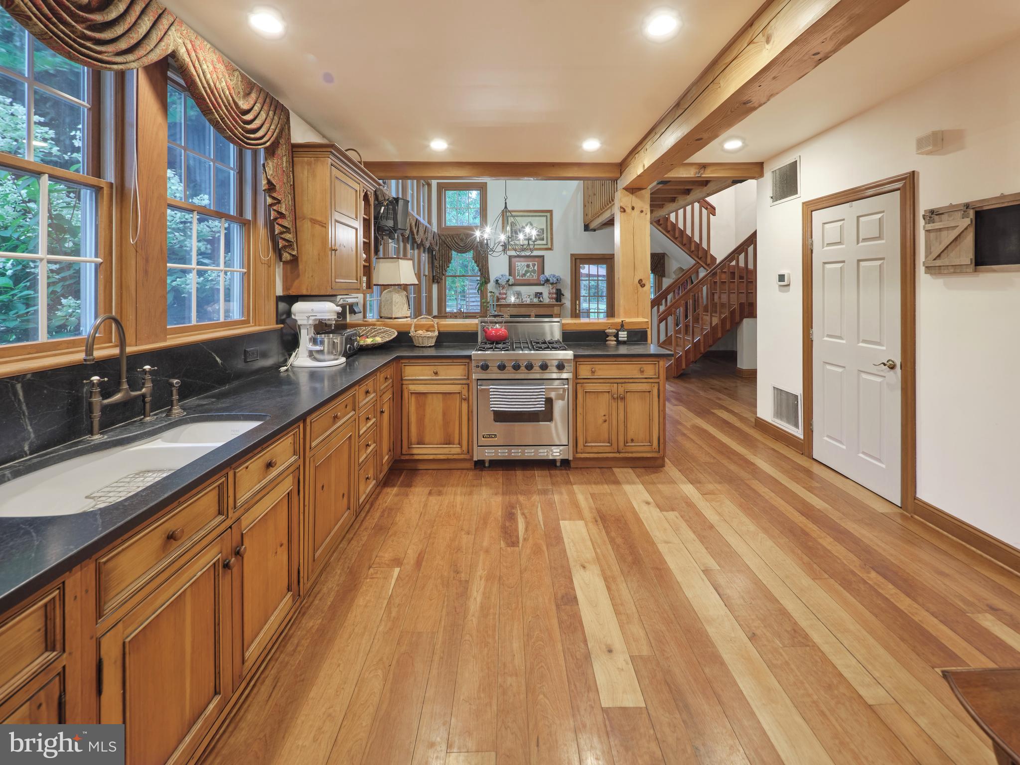 1090 Almshouse Road Jamison, PA 18929 - Photo 9 of 46