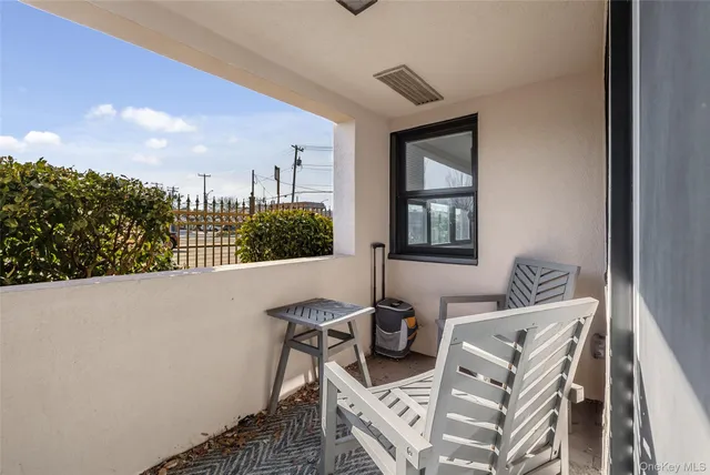 $4,000 | 185 West Park Avenue, Unit 103, Long Beach, NY 11561