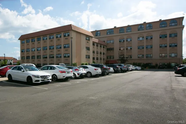 $4,000 | 185 West Park Avenue, Unit 103, Long Beach, NY 11561