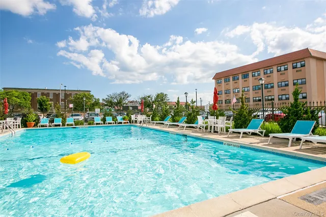 $4,000 | 185 West Park Avenue, Unit 103, Long Beach, NY 11561