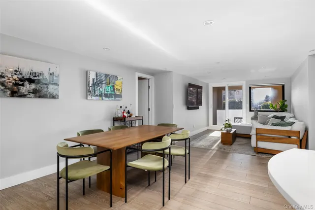 $4,000 | 185 West Park Avenue, Unit 103, Long Beach, NY 11561