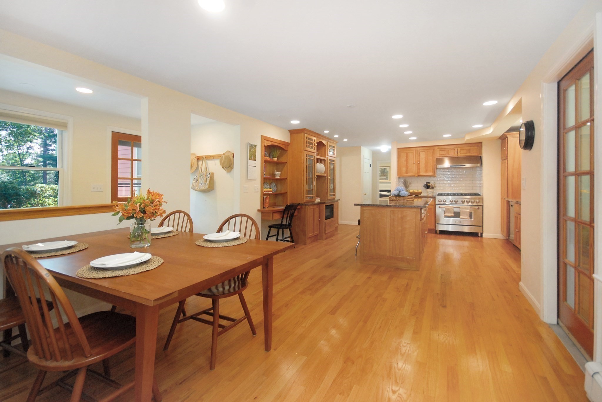 46 Tarbell Spring Road Concord, MA 01742 - Photo 4 of 34 Gallery Image 4