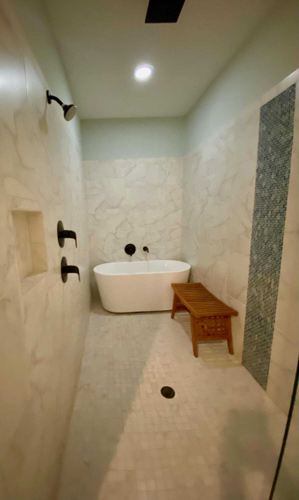 55 Valdare Way Inlet Beach Inlet Beach, FL 32461 - Photo 3 of 21 a bathroom with a tub