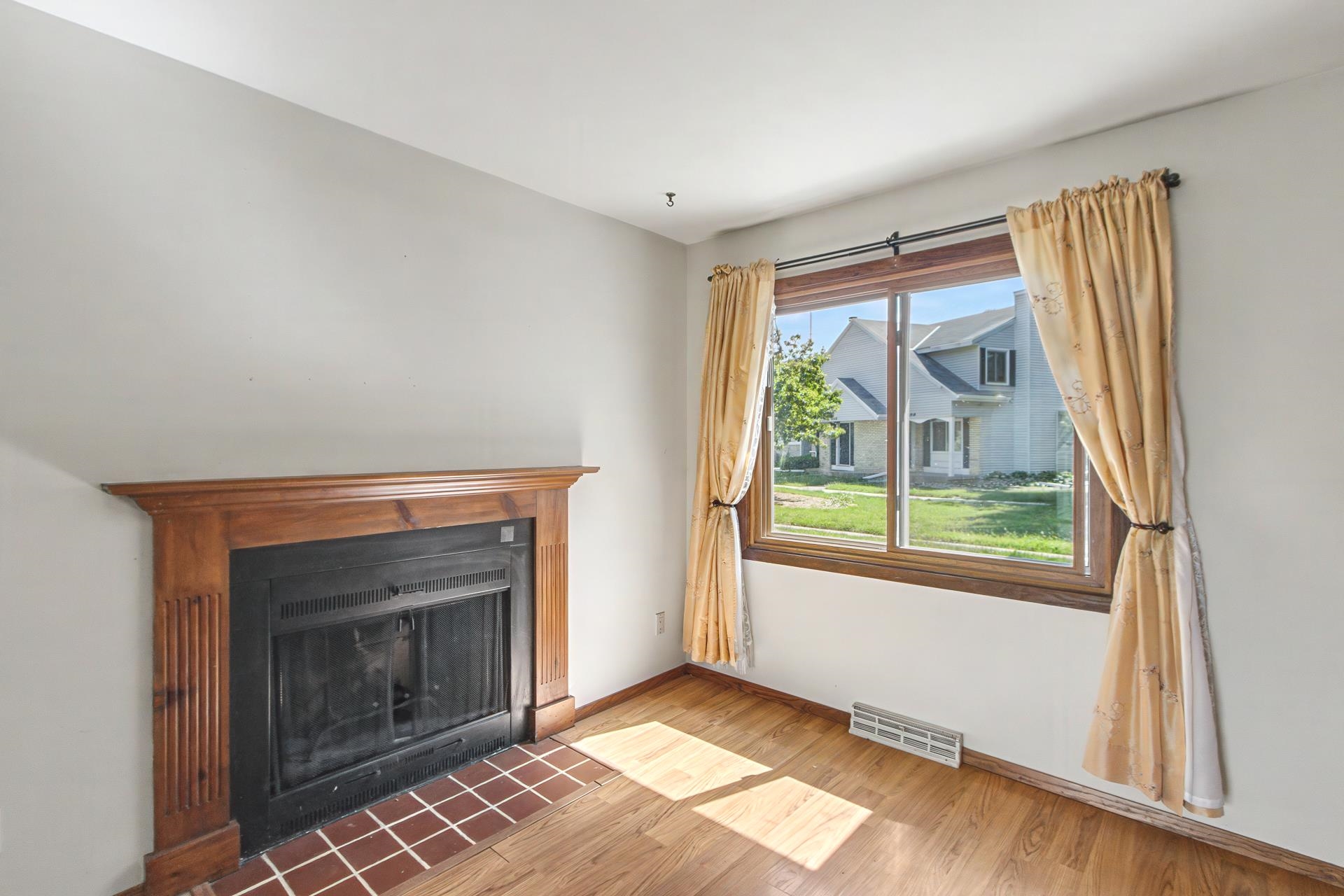 6966 Park Ridge Drive Madison, WI 53719 - Photo 10 of 36