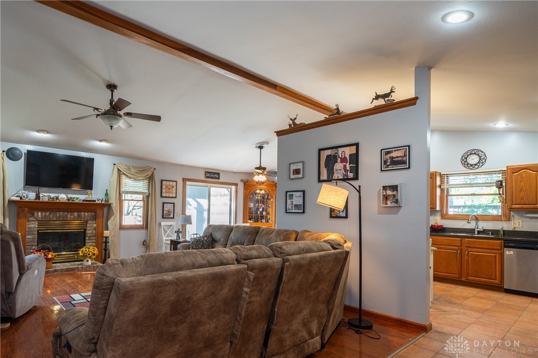 150 Locust View Way Troy, OH 45373 - Photo 6 of 44