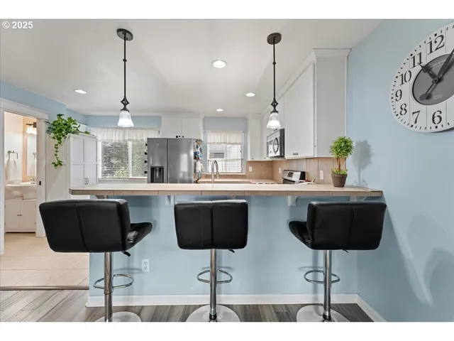 $295,000 | 2710 Southeast 141st Avenue, Unit 10, Portland, OR 97236