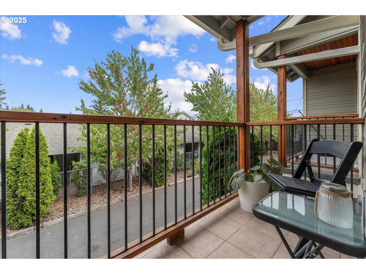 2710 Southeast 141st Avenue, Unit 10 Portland, OR 97236 - Photo 18 of 30