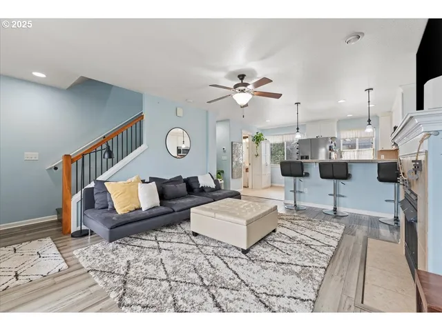 $295,000 | 2710 Southeast 141st Avenue, Unit 10, Portland, OR 97236