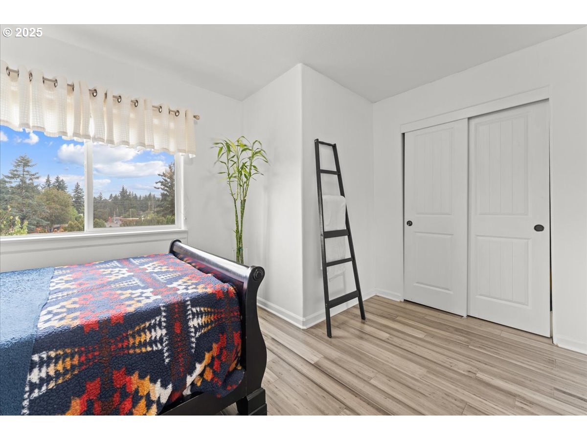 2710 Southeast 141st Avenue, Unit 10 Portland, OR 97236 - Photo 20 of 30