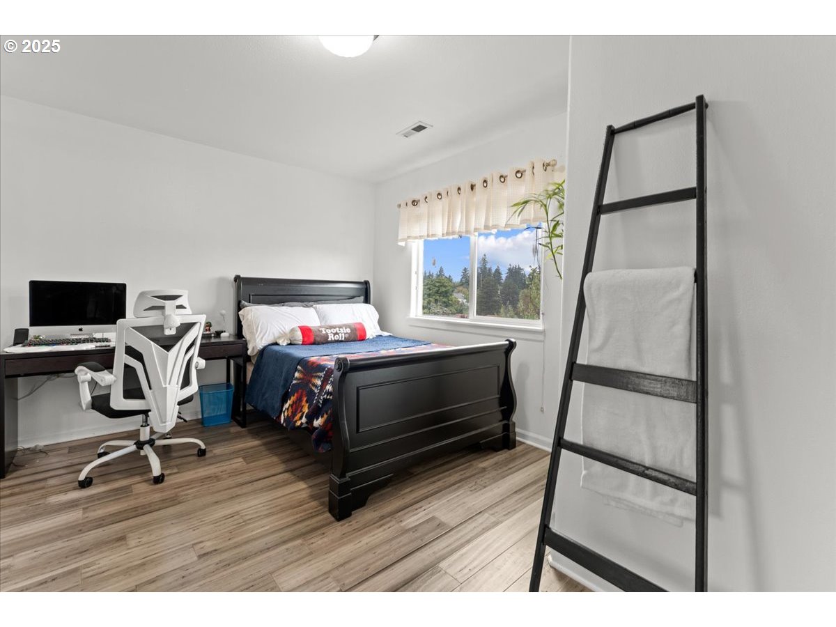 2710 Southeast 141st Avenue, Unit 10 Portland, OR 97236 - Photo 21 of 30