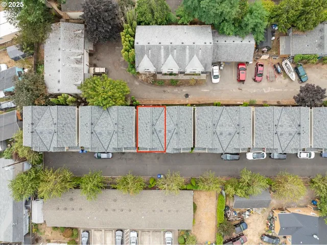 $295,000 | 2710 Southeast 141st Avenue, Unit 10, Portland, OR 97236