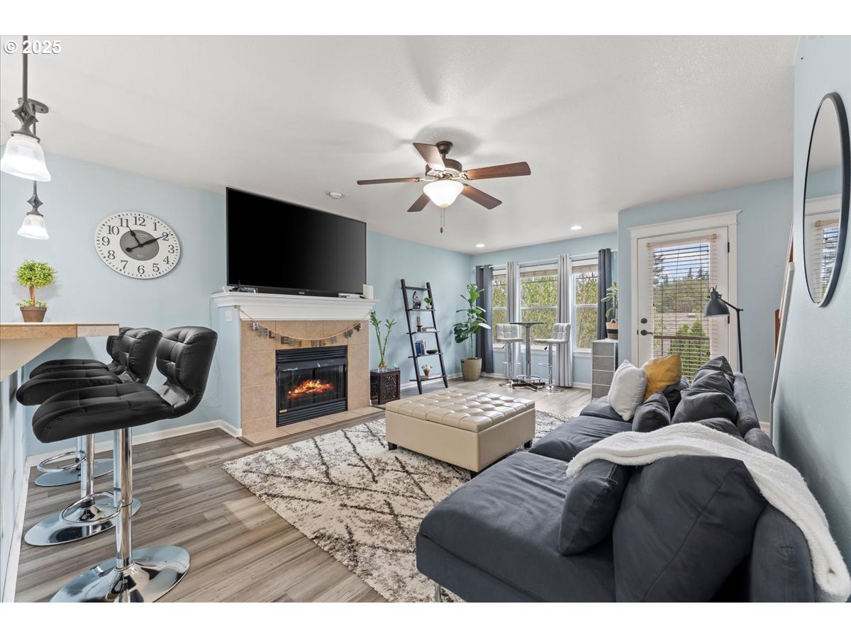 2710 Southeast 141st Avenue, Unit 10 Portland, OR 97236 - Photo 10 of 30