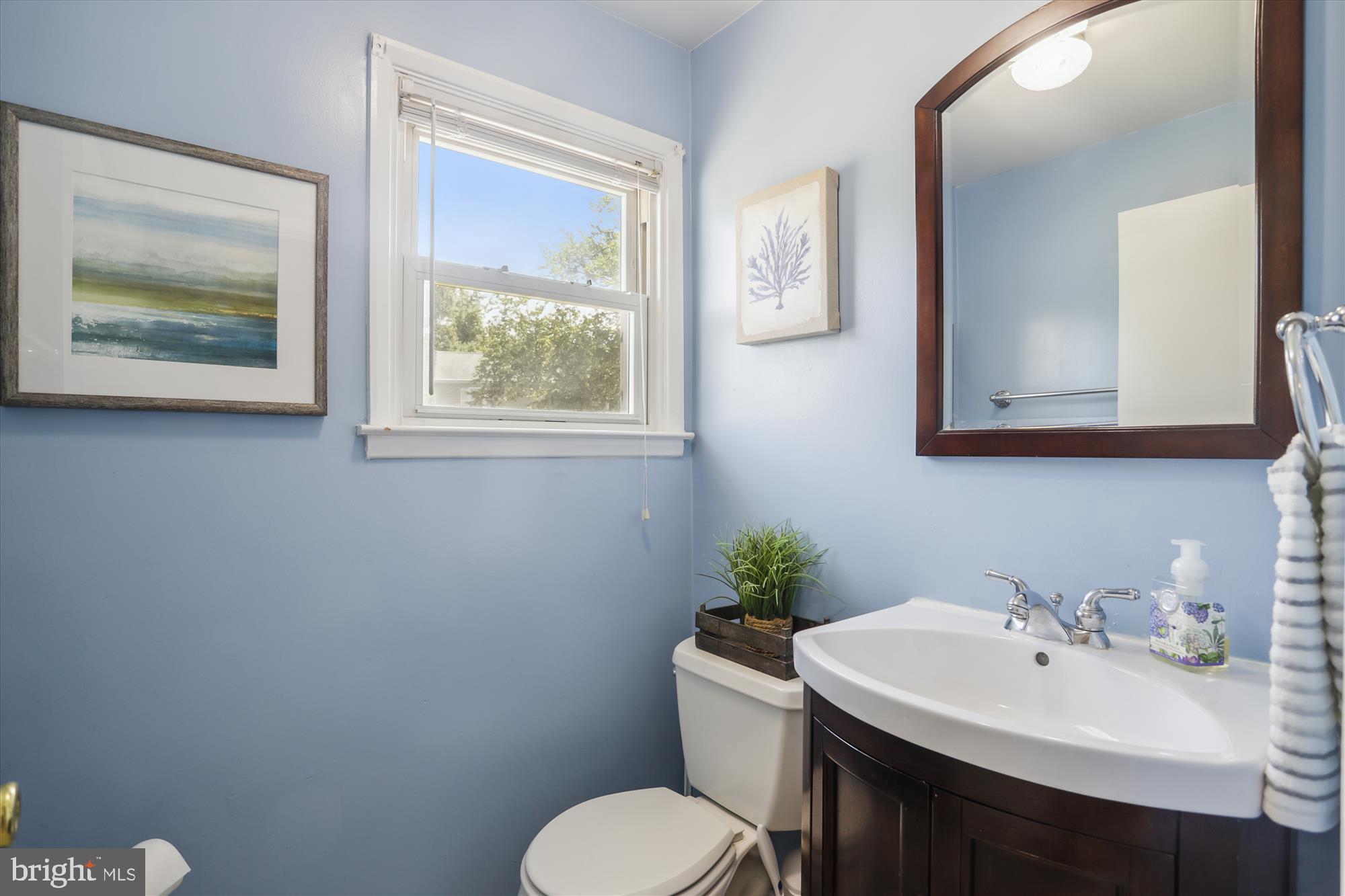 438 Madingley Road Linthicum Heights, MD 21090 - Photo 29 of 34 Lower level powder room