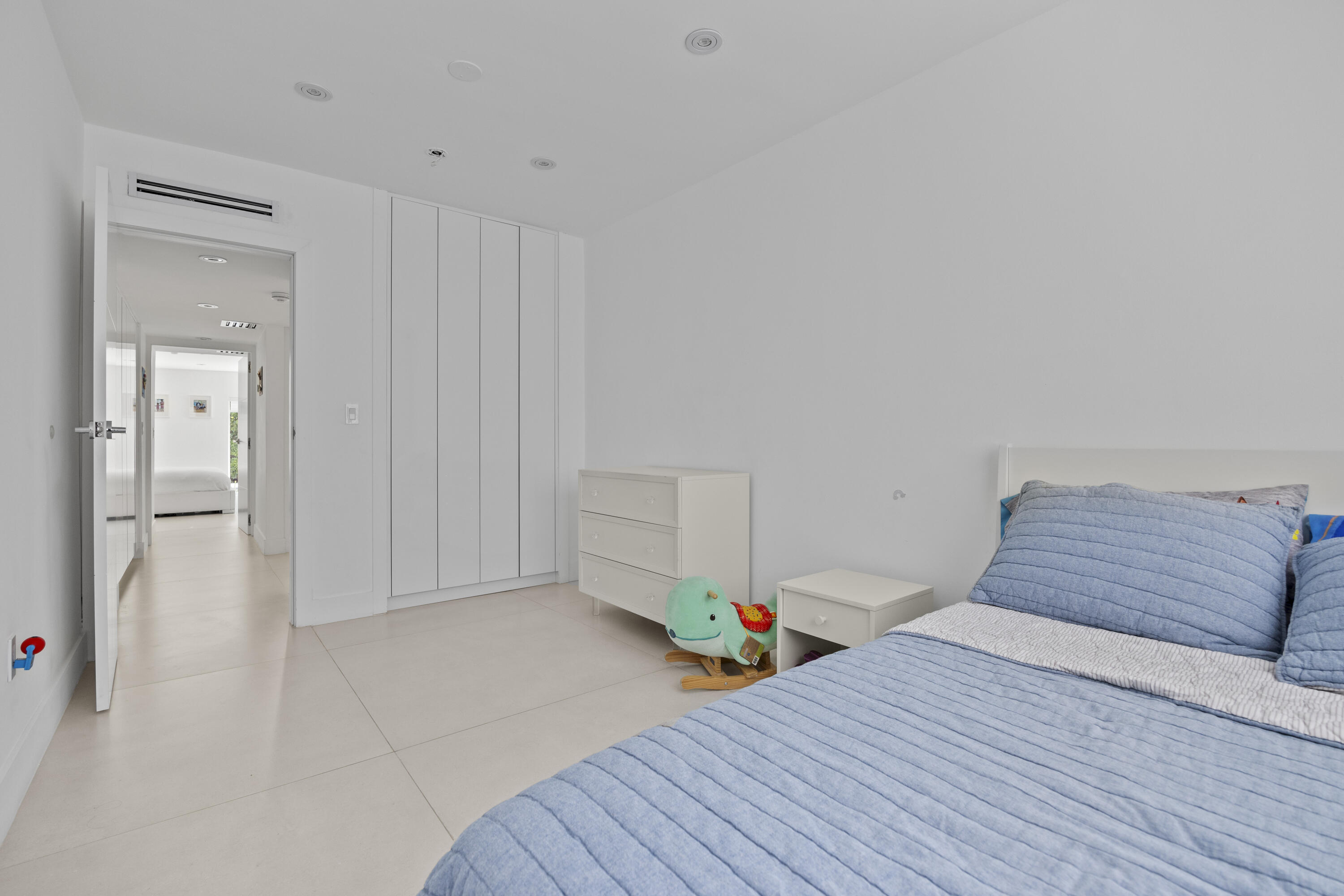 630 Allendale Road Key Biscayne, FL 33149 - Photo 26 of 41 0006