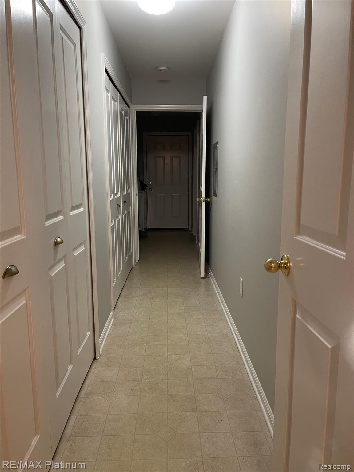 4027 Hampton Ridge Boulevard Howell, MI 48843 - Photo 5 of 12 IMG_3572.jpg
