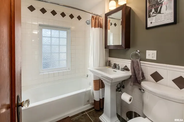 $184,900 | 711 West Elm Street, Carbondale, IL 62901