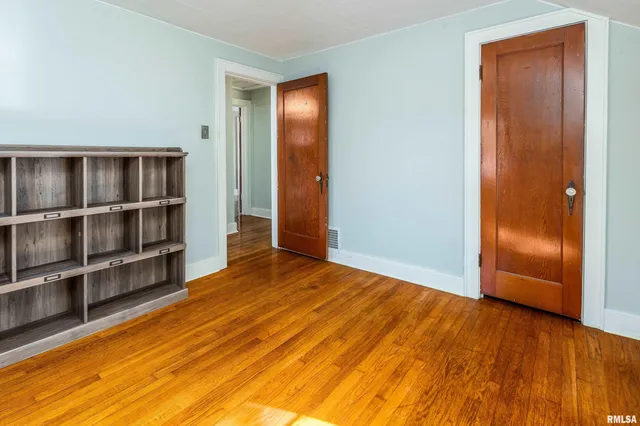 $184,900 | 711 West Elm Street, Carbondale, IL 62901