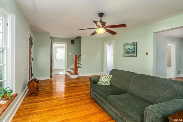 $184,900 | 711 West Elm Street, Carbondale, IL 62901