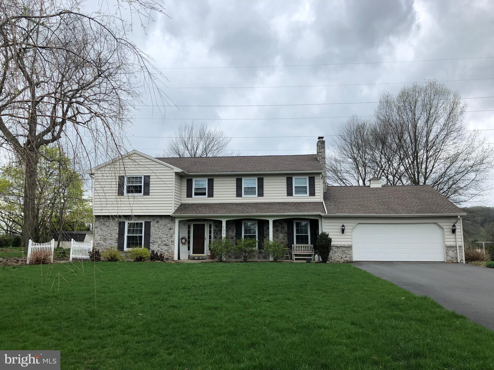 135 Martzall Road Denver, PA 17517 - Photo 1 of 26 Front of house.