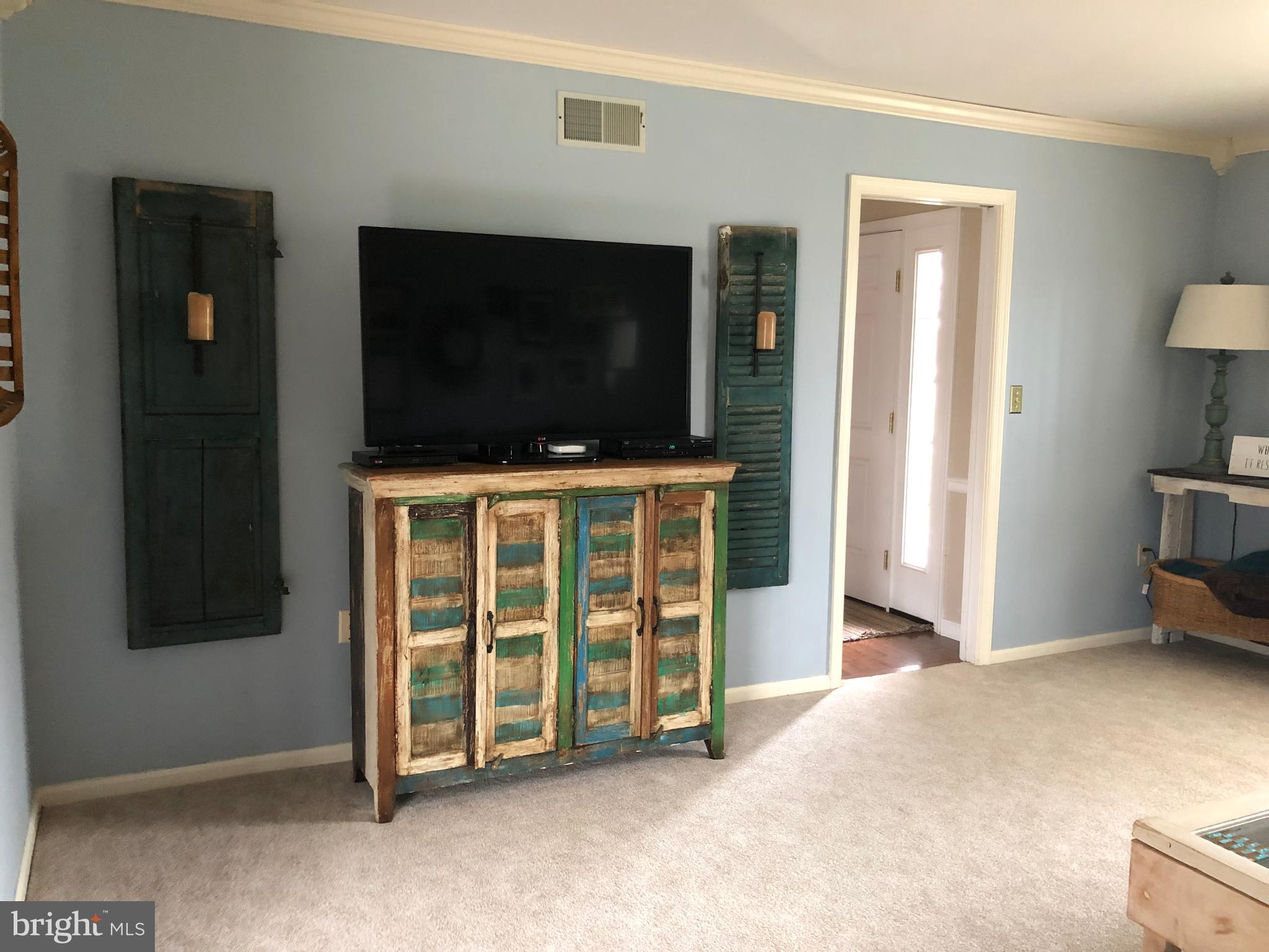 135 Martzall Road Denver, PA 17517 - Photo 5 of 26 Living room