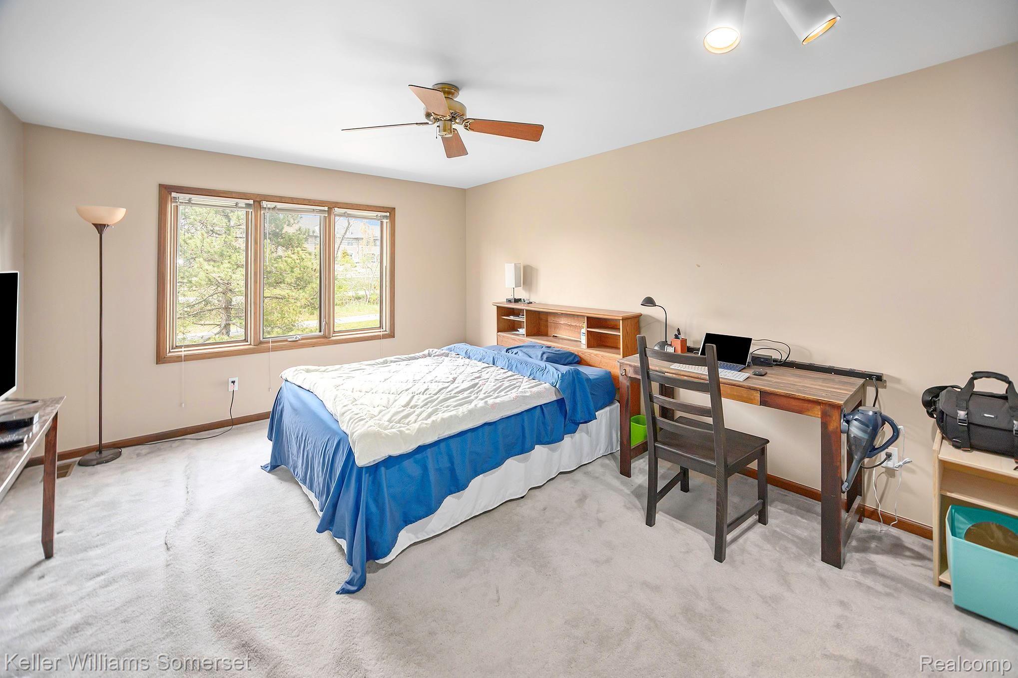 3180 Summit Ridge Drive Rochester, MI 48306 - Photo 23 of 35 Spacious bedroom