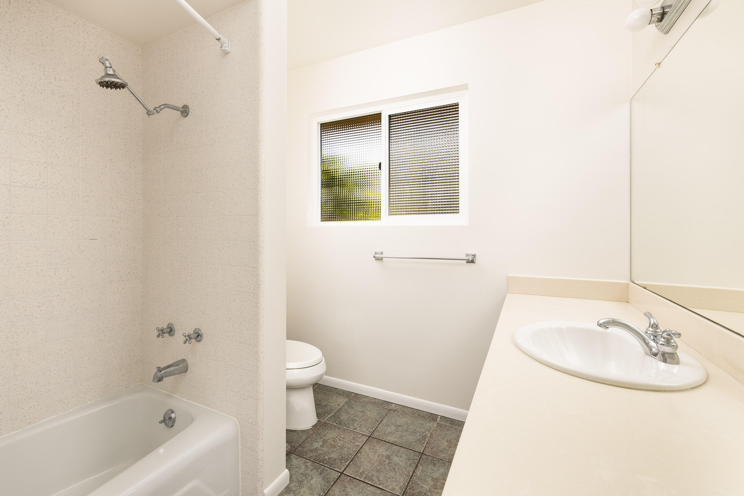 1005 Winther Way Santa Barbara, CA 93110 - Photo 19 of 33 a bathroom with a sink and a tub