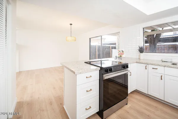 $289,999 | 5454 West El Caminito Drive, Glendale, AZ 85302