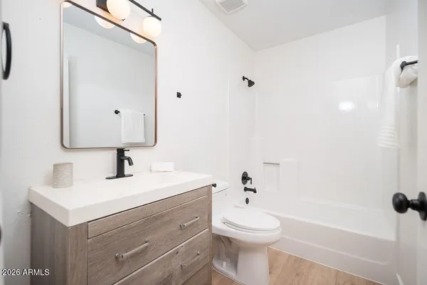 $289,999 | 5454 West El Caminito Drive, Glendale, AZ 85302