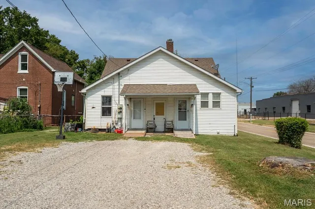 $115,000 | 402 South 21st Street, Belleville, IL 62226