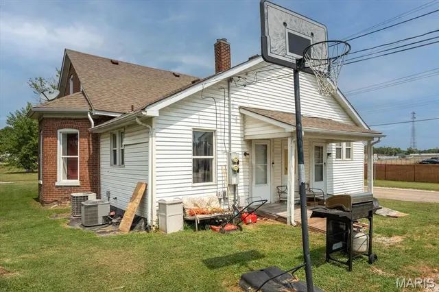$115,000 | 402 South 21st Street, Belleville, IL 62226