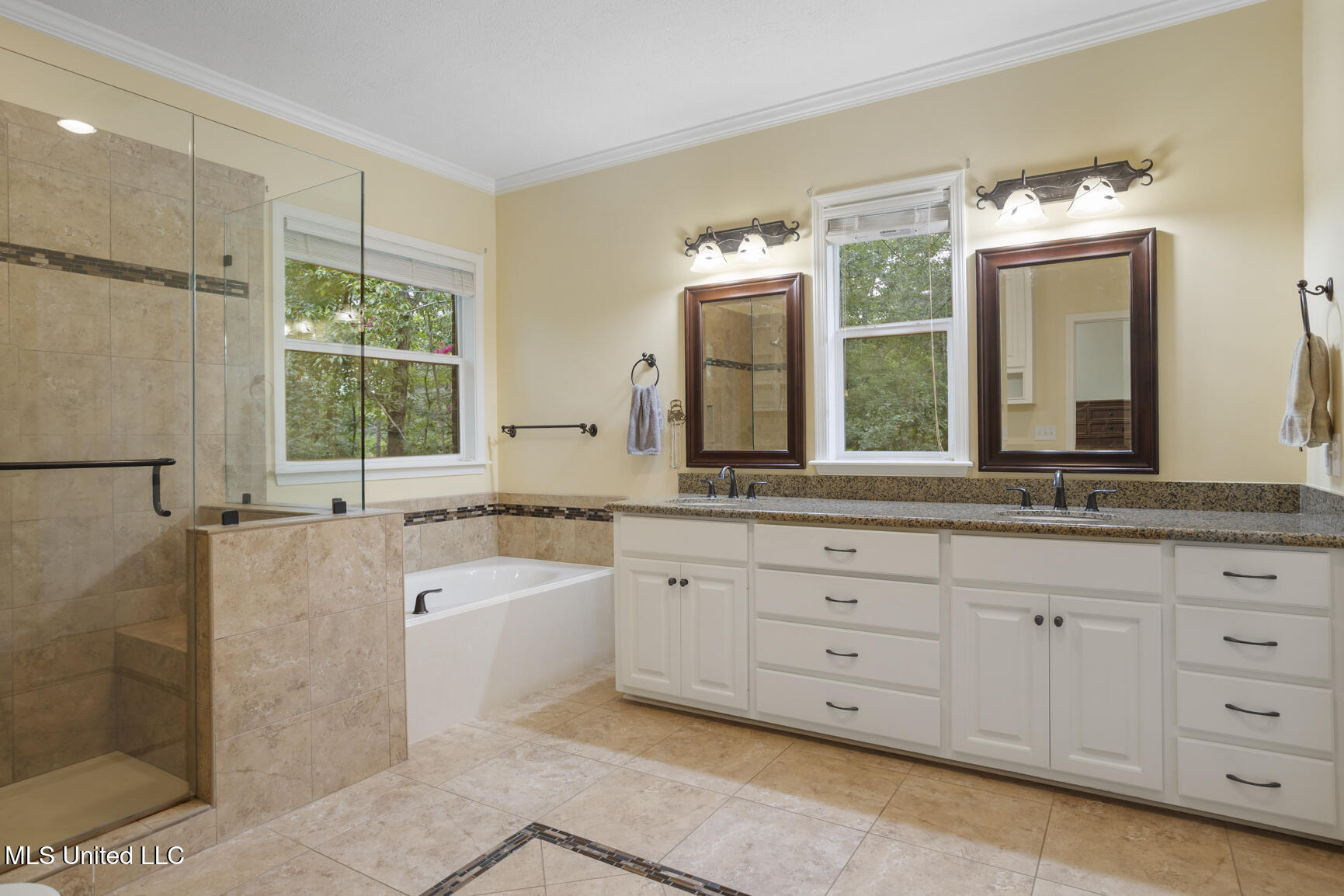 1629 Kimbell Road Terry, MS 39170 - Photo 22 of 47 Huge Primary Ba