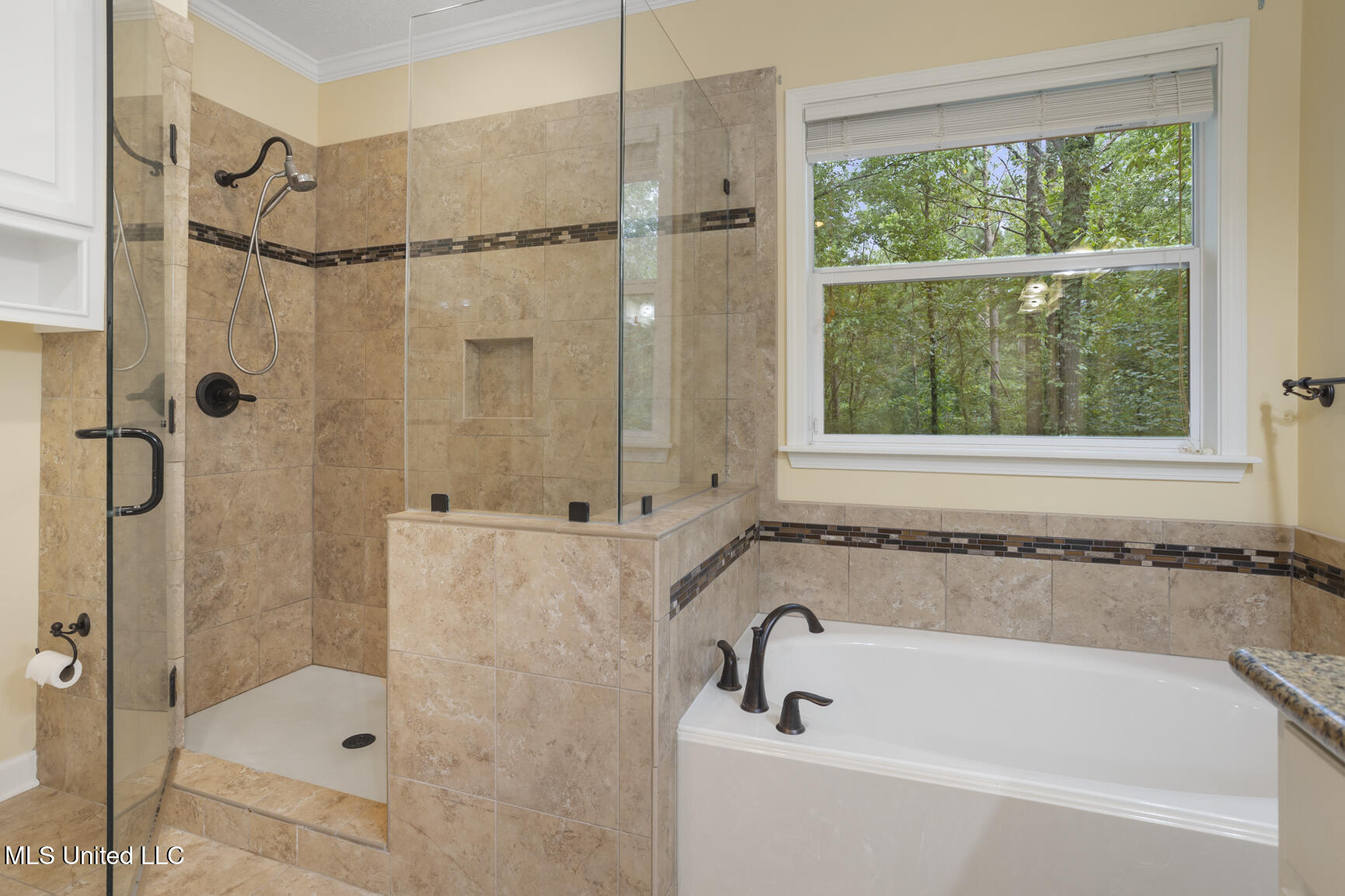 1629 Kimbell Road Terry, MS 39170 - Photo 25 of 47 Bench Seating and frameless door